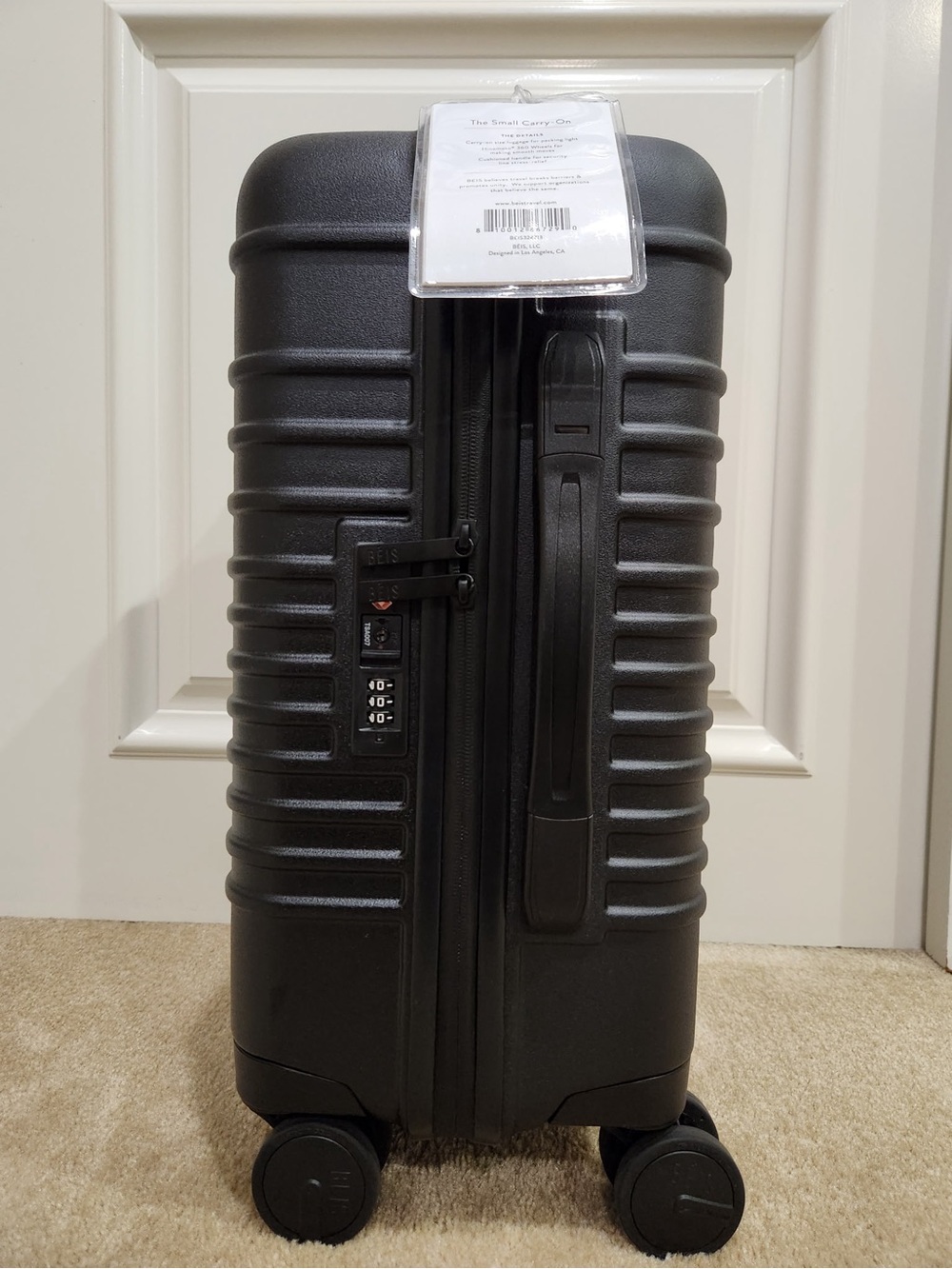 BEIS Small Carry On Black Luggage Spinner International TSA lock NWT - Picture 4 of 6